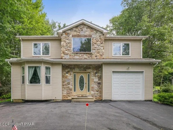 122 Tamarack Trl, Pocono Summit, PA 18346