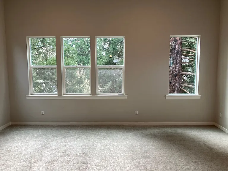 3731 Village Center Dr — Photo 28