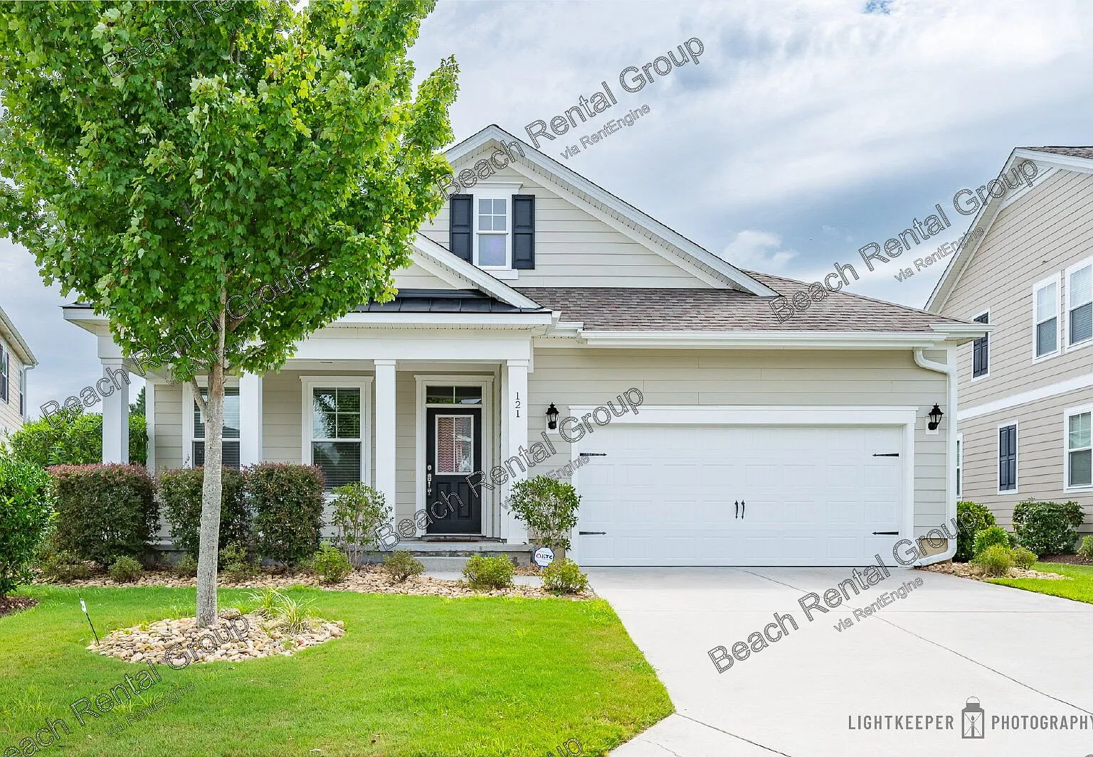 3 bed, 2.0 bath, 1900 sqft, $2,895 — Photo 1