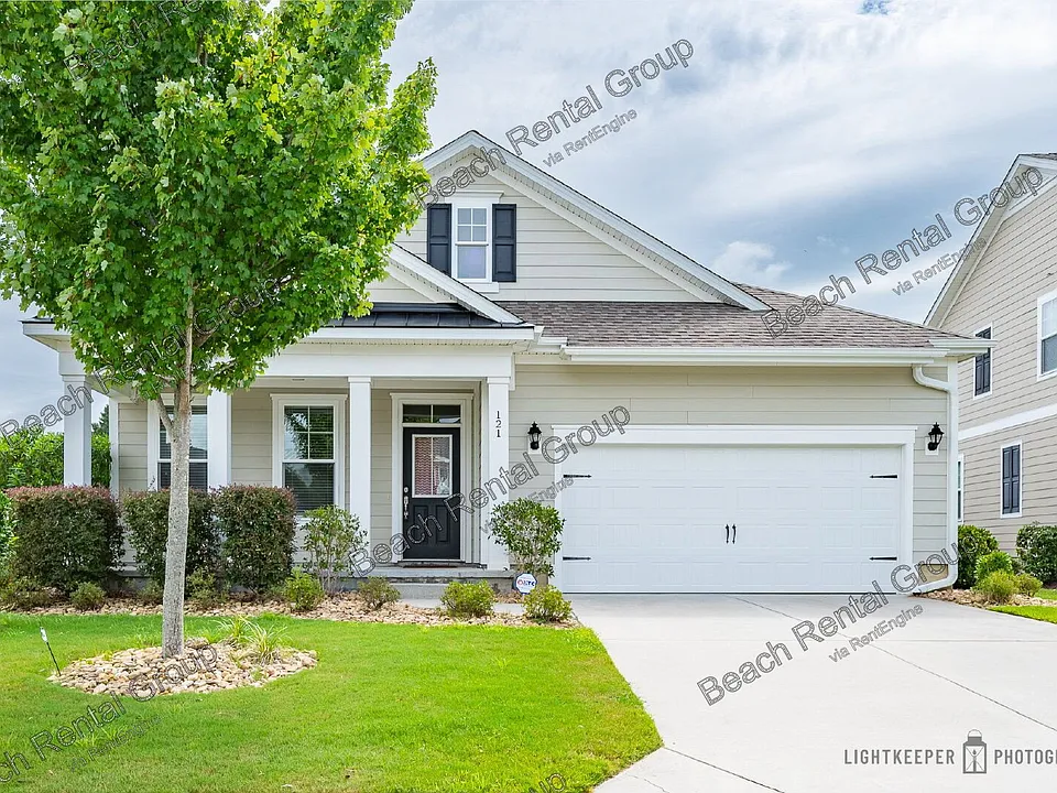 121 Champions Village Dr