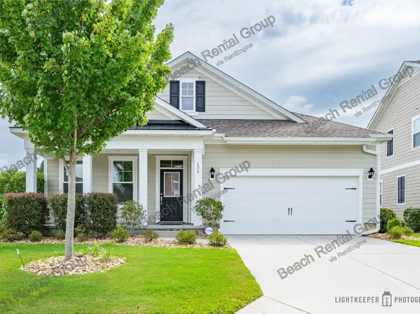 121 Champions Village Dr, Murrells Inlet, SC 29576