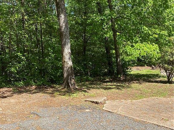 4th image of 157 Braeburn Ln
