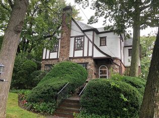 923 Northfield Rd, Woodmere, NY 11598