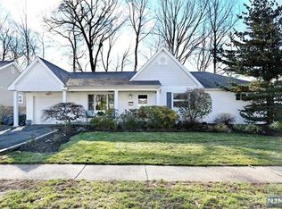 211 Van Saun Dr, River Edge, NJ 07661