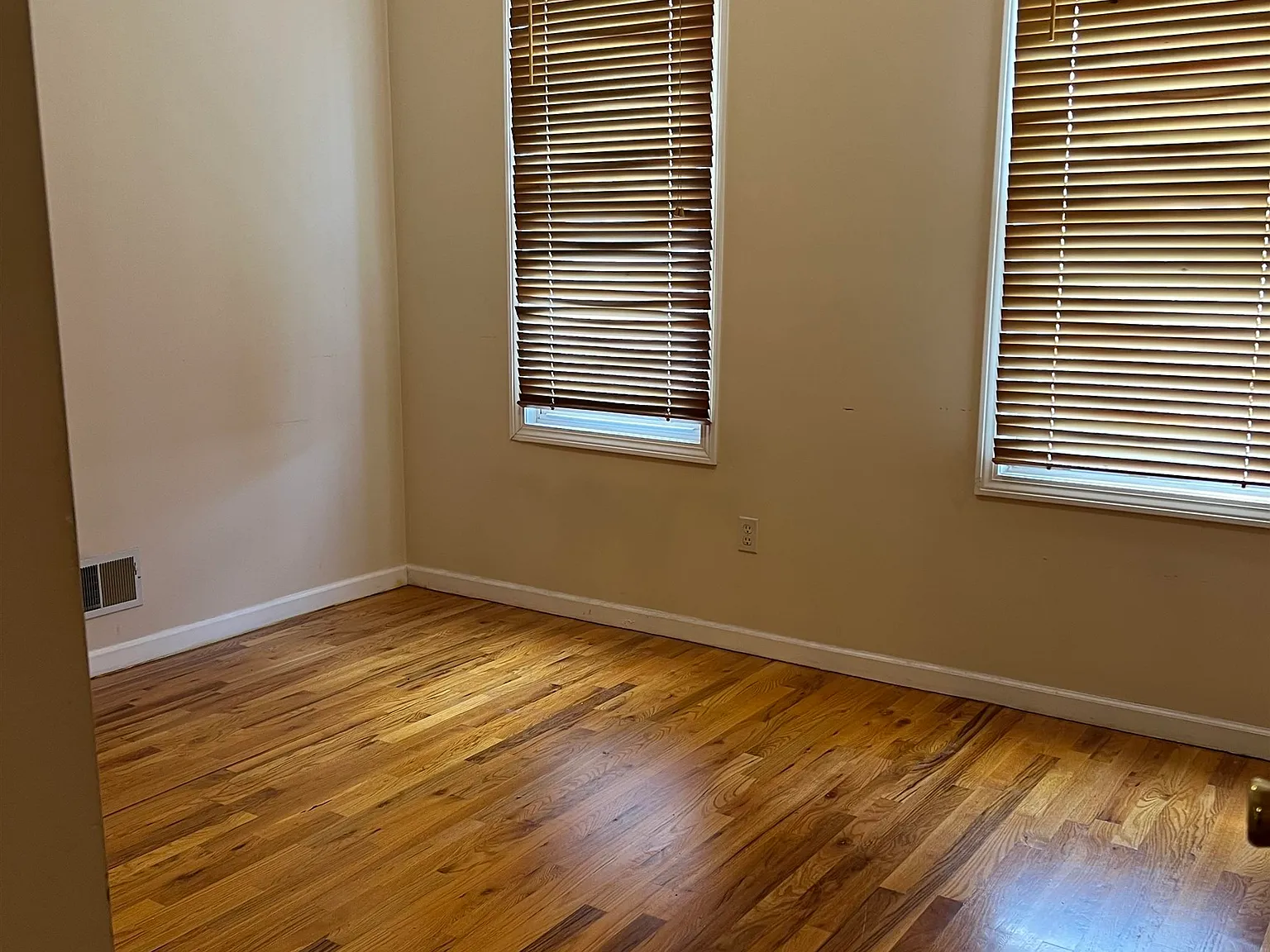2 bed, 1.0 bath, $2,500 — Photo 1
