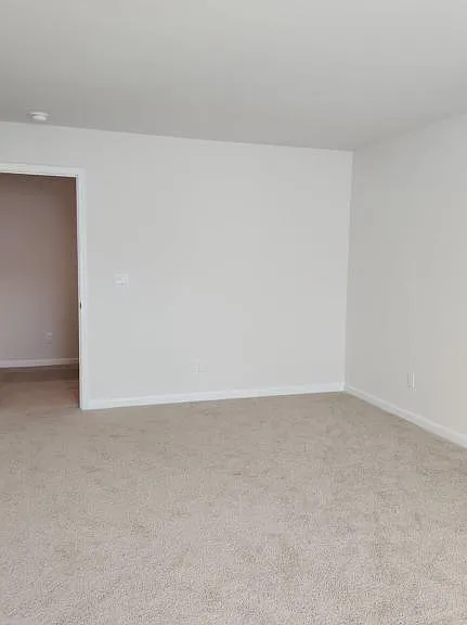 1667 Hallview Ct — Photo 2