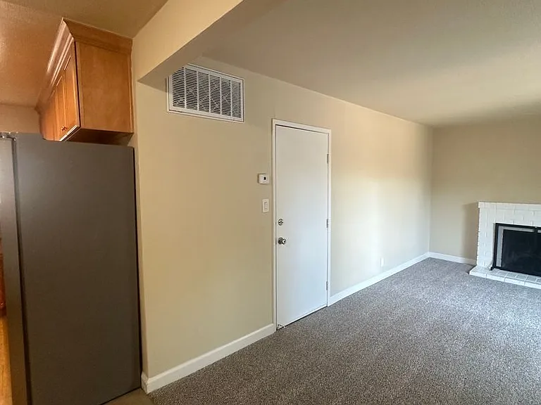 4309 Ross Ave — Photo 11