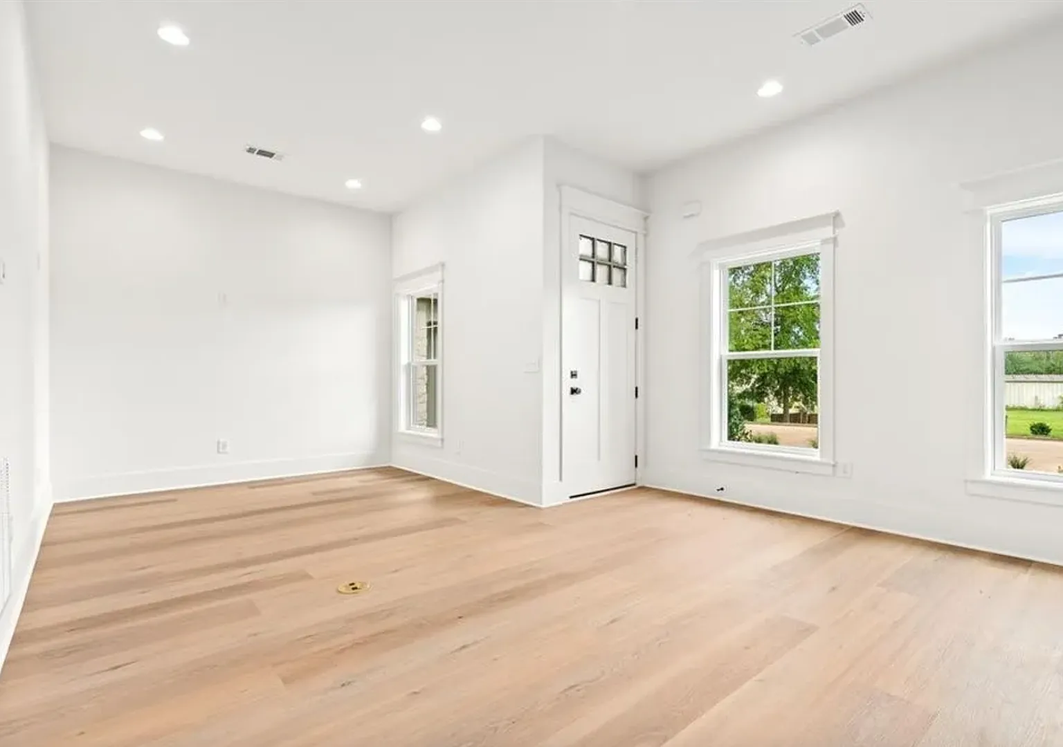Brand-New Luxury Student Living - Now Leasing for Fall 2027! — Photo 4