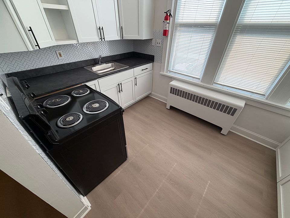 1st image of 339 King St #5
