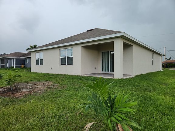 3rd image of 2221 NW 1st St