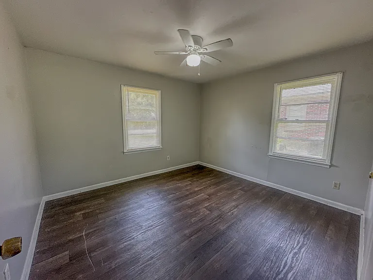 800 Stillwater Dr — Photo 5