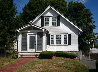 475 Weld St, West Roxbury, MA 02132