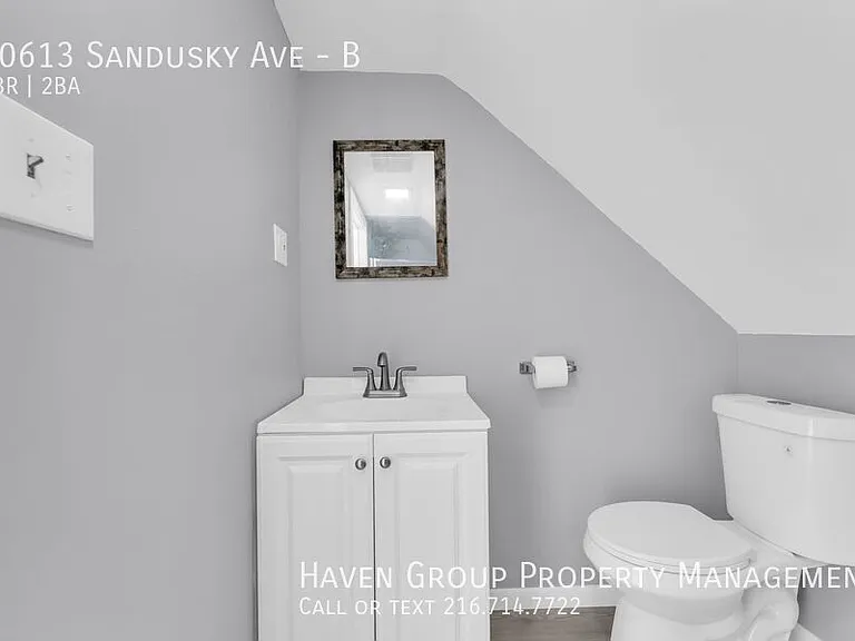 10613 Sandusky Ave #B — Photo 21