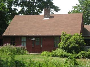 310 E Putnam Rd, Putnam, CT 06260