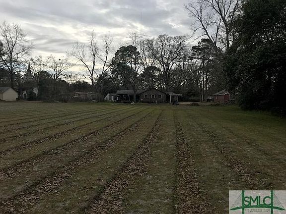 4th image of 44 Nelson Ave