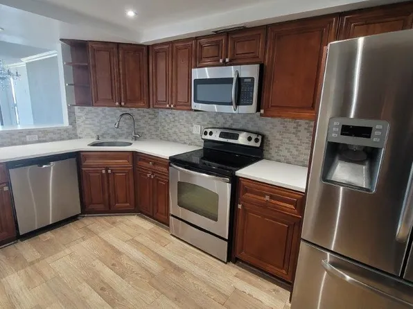 2425 Presidential Way #1903, West Palm Beach, FL 33401