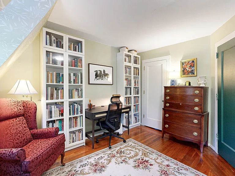 291 Burns St #2 — Photo 17