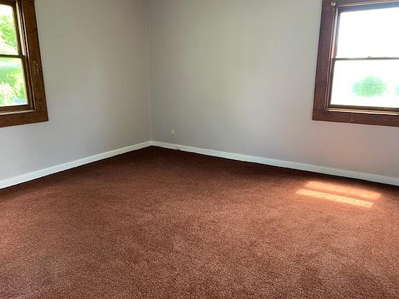5th image of 17 Shelley Ct #17