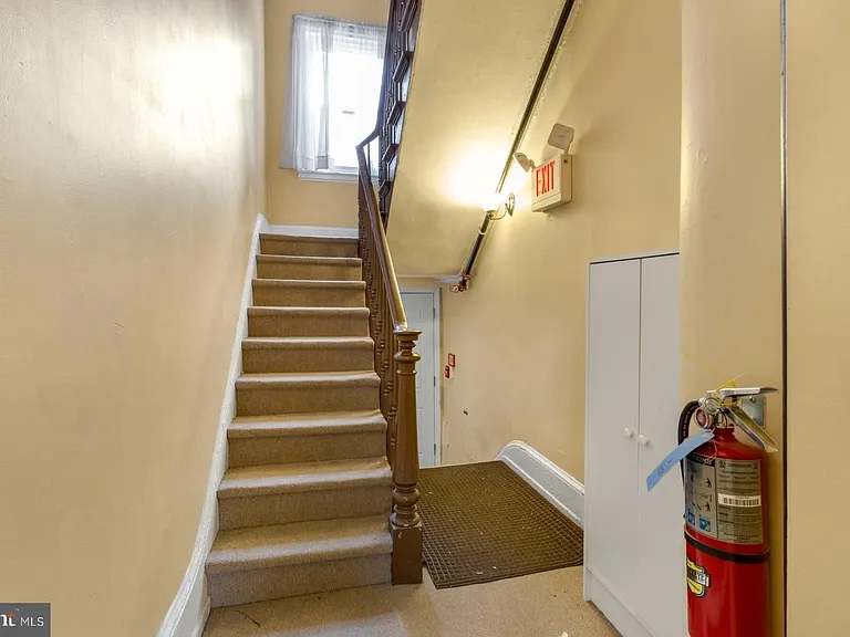 1341 Lombard St #2 — Photo 22