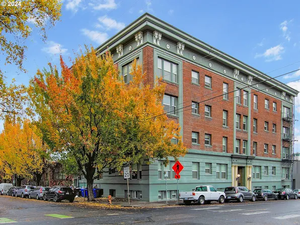 1631 NW Everett St APT 100, Portland, OR 97209