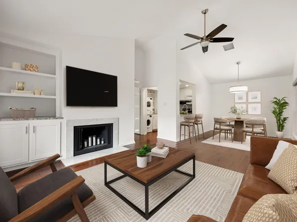 2829 Timmons Ln APT 130, Houston, TX 77027