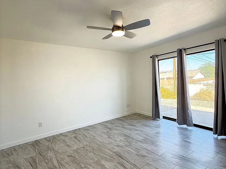 3340 Dolphin Dr — Photo 7