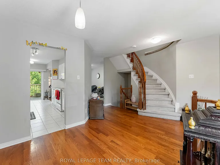 16 Cohen Ave — Photo 13