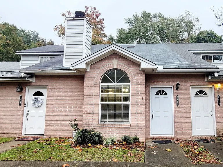 2419 Nugget Ln — Photo 1