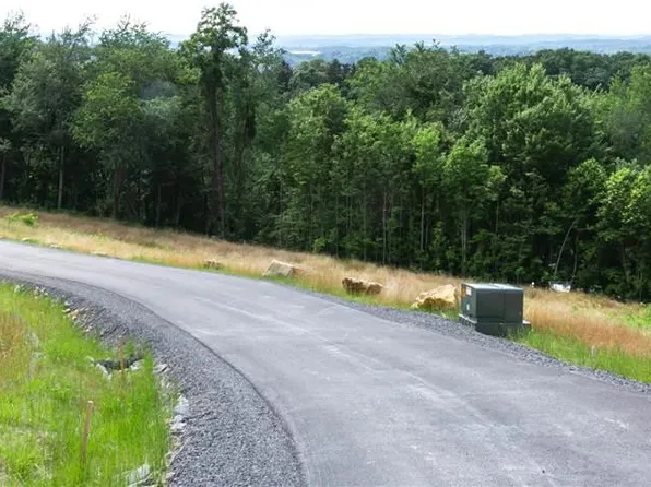 3-4 Ed Dunn Rd, Morgantown, WV 26508