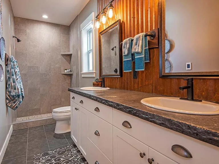 1038 E Black Butte Ave — Photo 16