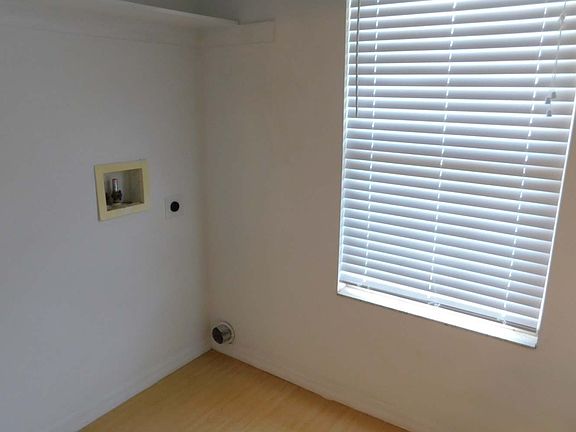 5th image of 216 SW Cannon Creek Dr #101