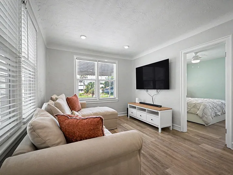 155 S Wild Olive Ave — Photo 14