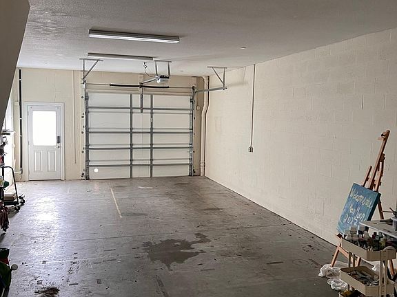 Tandem Garage