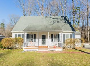 2935 Speeks Dr, Midlothian, VA 23112