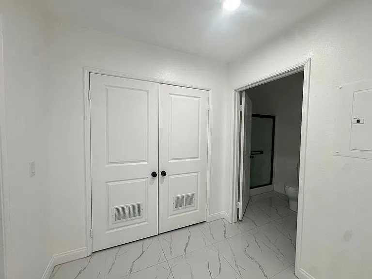 16220 Arrow Blvd — Photo 3
