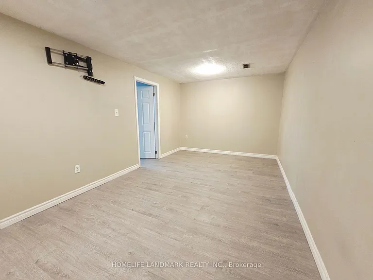 2 Ollerton Rd #BASEMENT — Photo 6