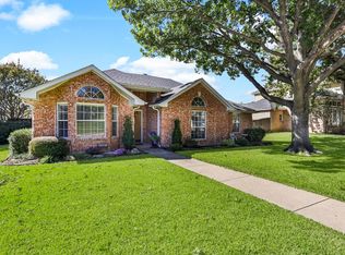 2307 Bristol Dr, Carrollton, TX 75006