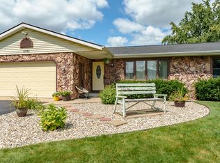 6381 Plainfield Ave, Kalamazoo, MI 49048