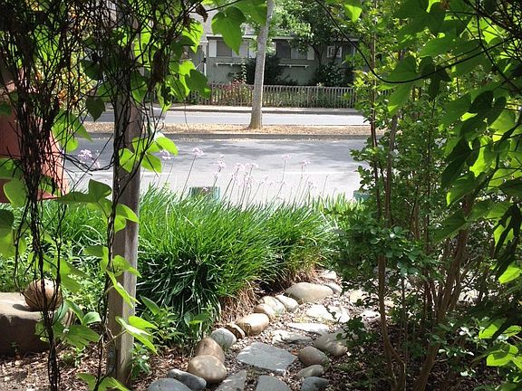 2nd image of 407 Villanova Dr #A
