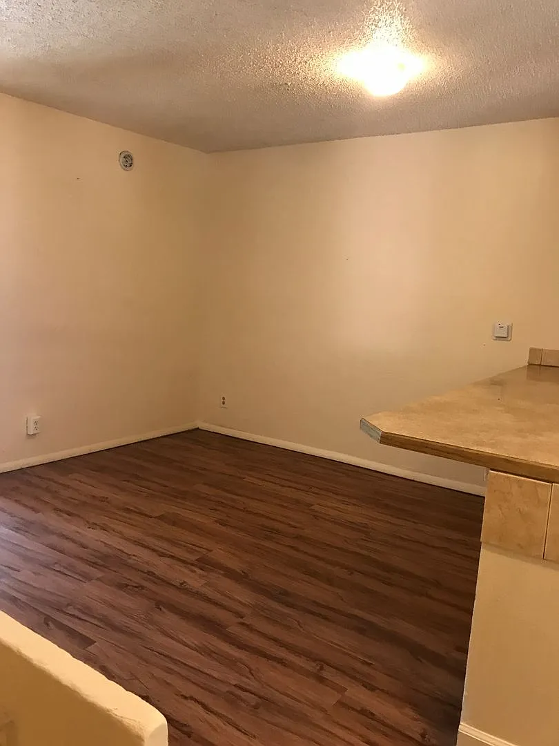 3 Bedroom Townhome Available Near CU!! — Photo 1