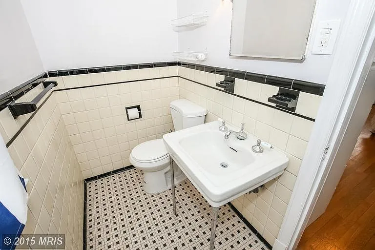 1421 34th St NW #1 — Photo 15