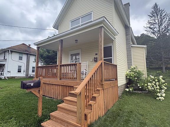2nd image of 50 Pine St