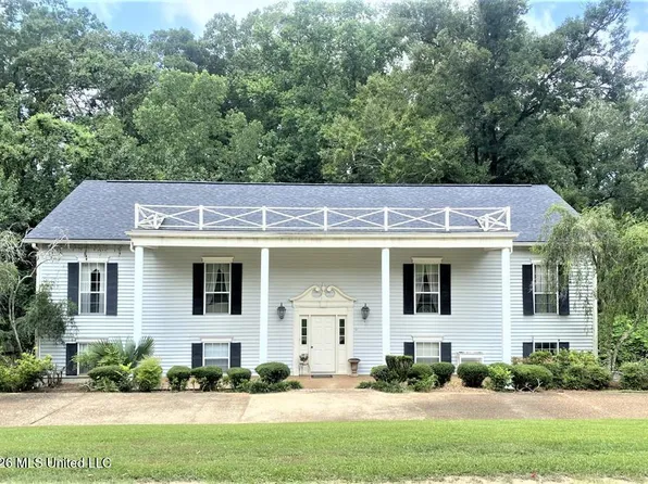 116 Duster Dr, Natchez, MS 39120