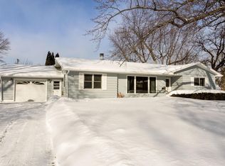1008 Raney St, Hiawatha, IA 52233