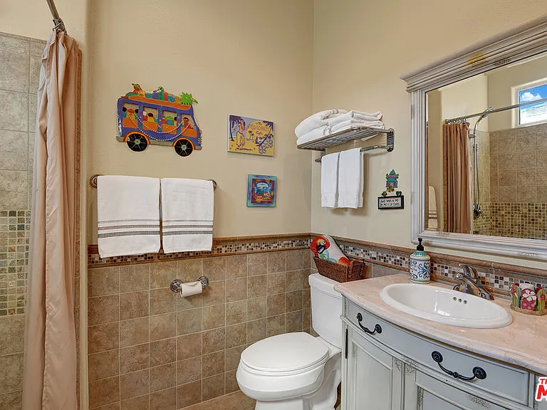 19 Orleans Rd — Photo 12