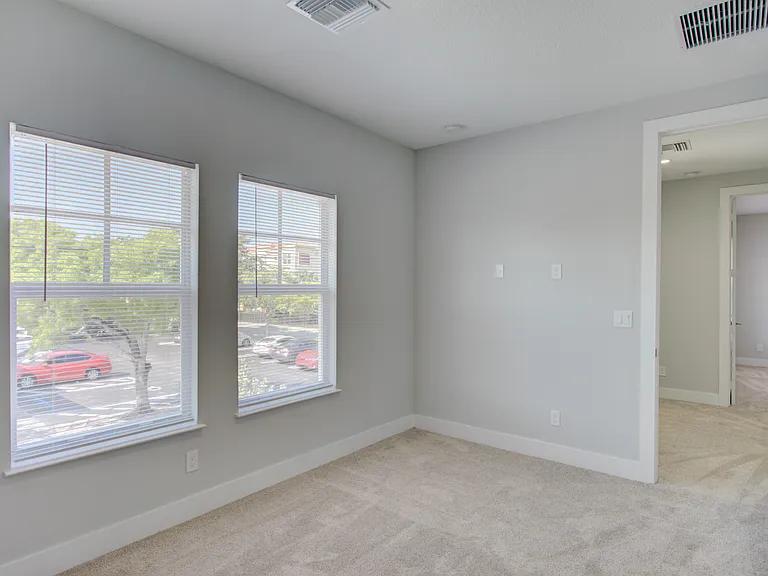 405 3rd Ave S #405 — Photo 14