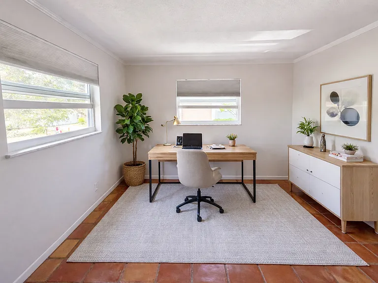 205 NE 3rd St #207 — Photo 8