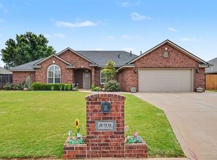 808 Sheryl Ln, Altus, OK 73521
