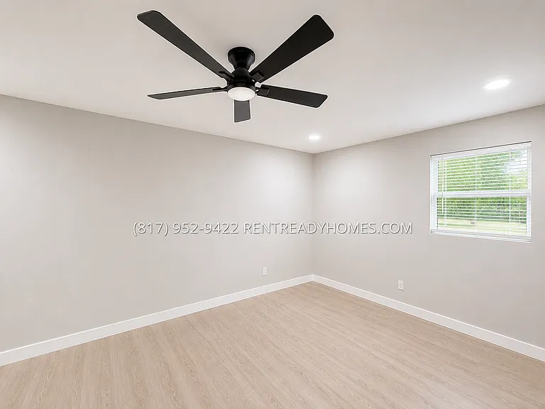 11319 Murr Way — Photo 2