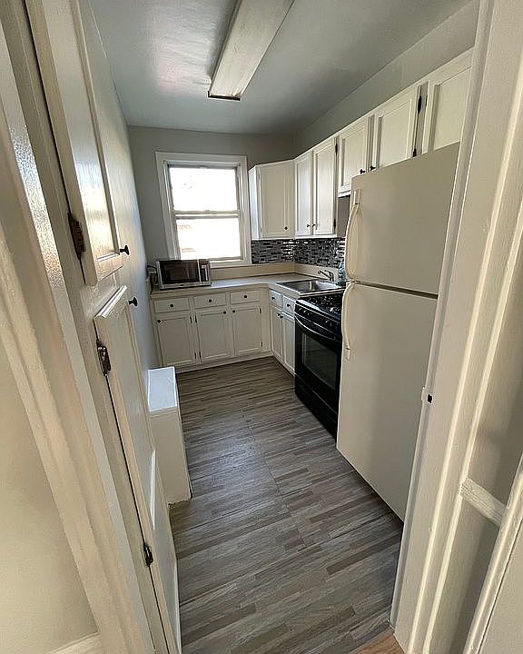 1st image of 5 Arlington St APT 2A